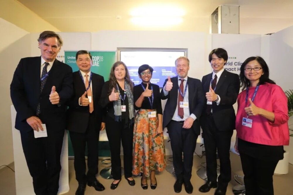 國泰金控今年由總經理李長庚、投資長程淑芬領軍，來到峰會藍區參與論壇，跟世界分享亞洲銀行業的「氣候金融」，向世界說出台灣經驗。特派記者林奐成／攝影